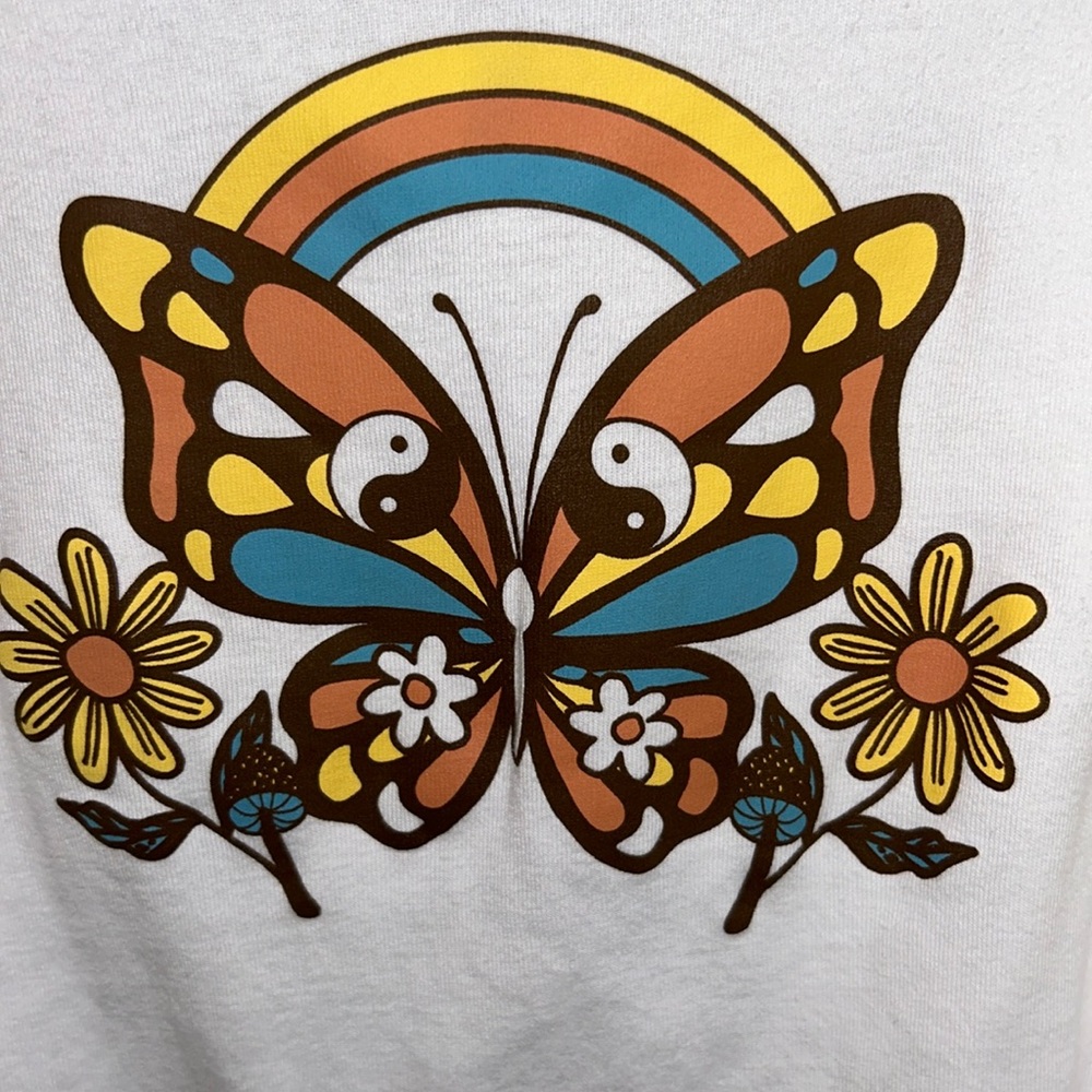 🦋Butterfly sleeveless shirt 5/25$